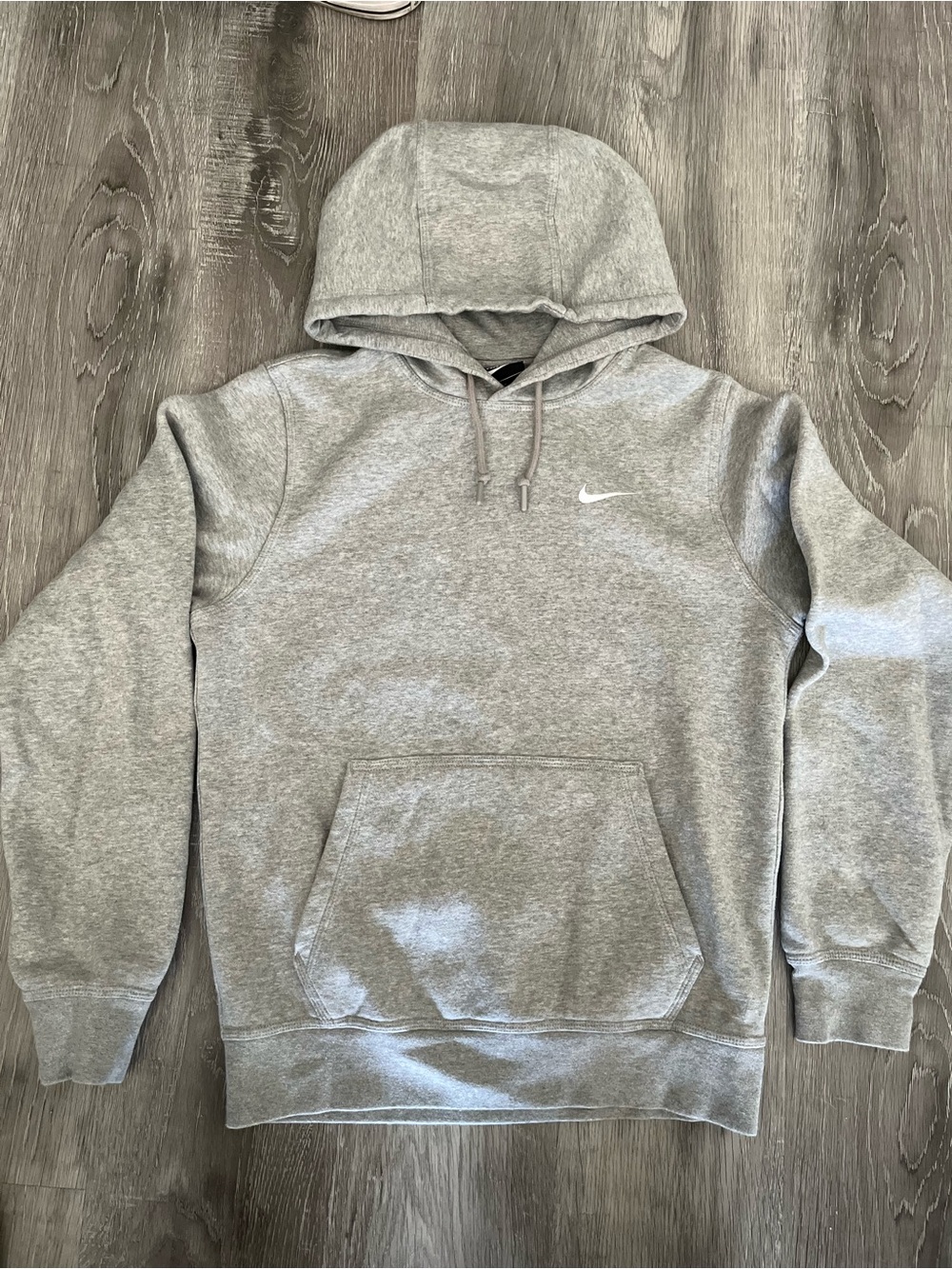 Nike Men’s Light Gray Hoodie